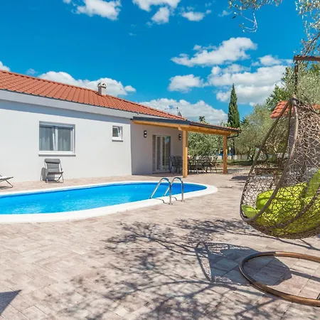 Stunning In With Kitchen * Sikovo
